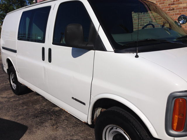 Chevrolet Express 2000 photo 3