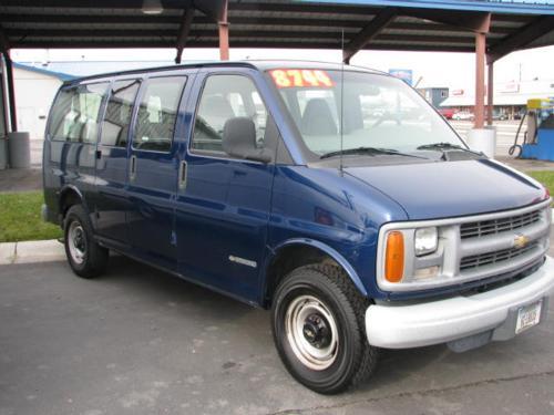 Chevrolet Express 2000 photo 1