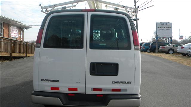 Chevrolet Express 2000 photo 3