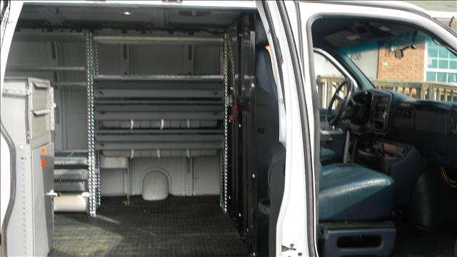 Chevrolet Express 2000 photo 4