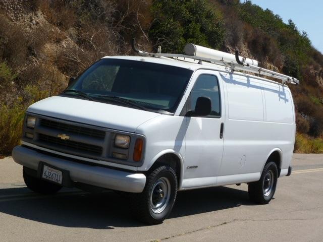 Chevrolet Express 2000 photo 1