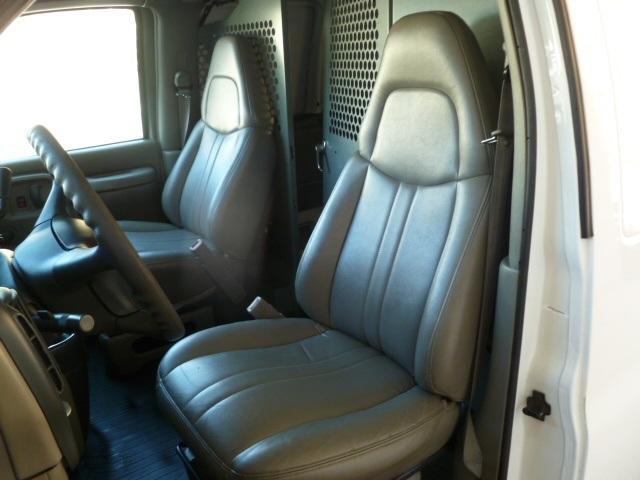 Chevrolet Express 2000 photo 4