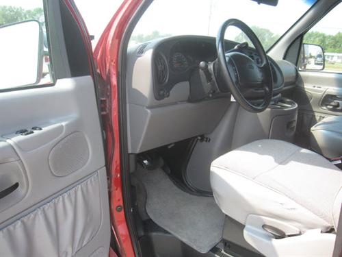 Chevrolet Express 2000 photo 3