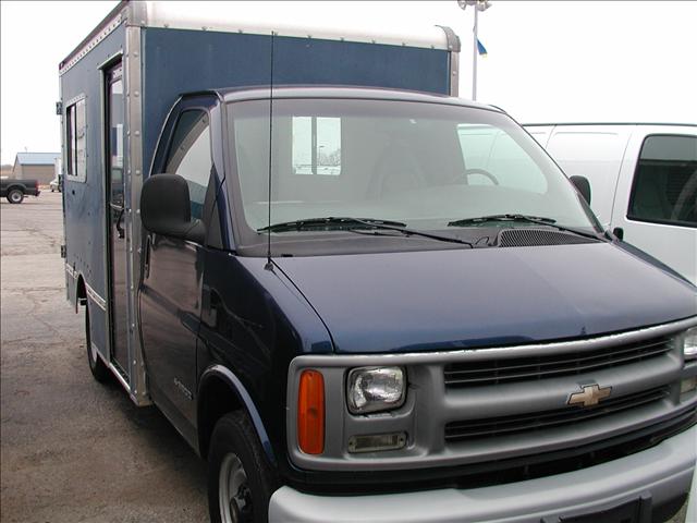 Chevrolet Express 2001 photo 1