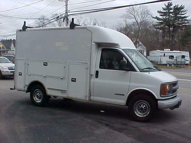 Chevrolet Express 2001 photo 2