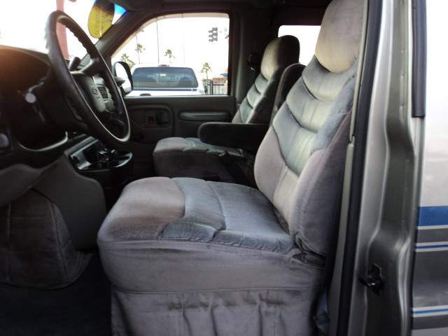 Chevrolet Express 2001 photo 1