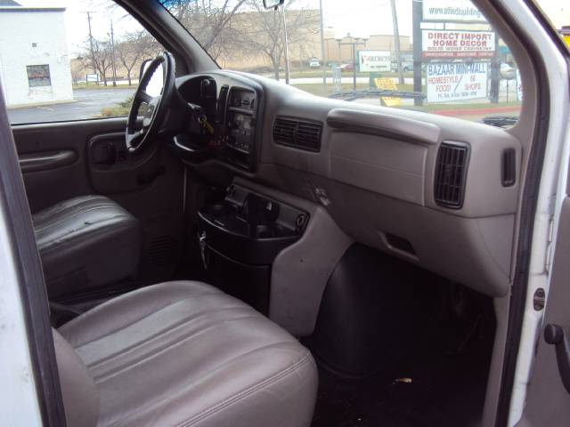 Chevrolet Express 2001 photo 5