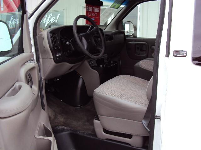 Chevrolet Express 2001 photo 3