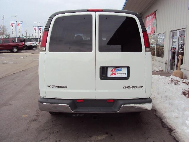 Chevrolet Express 2001 photo 4