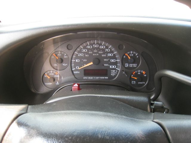 Chevrolet Express 2001 photo 1