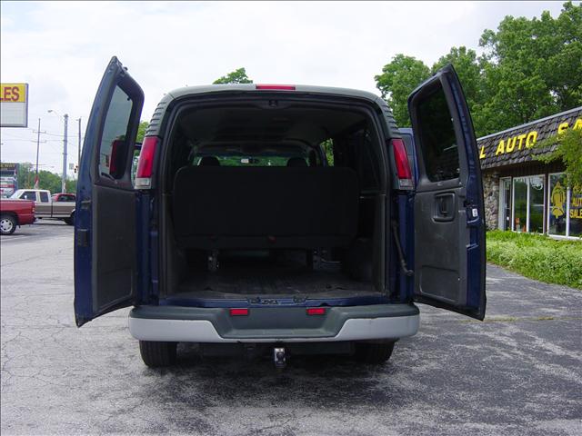 Chevrolet Express 2001 photo 3