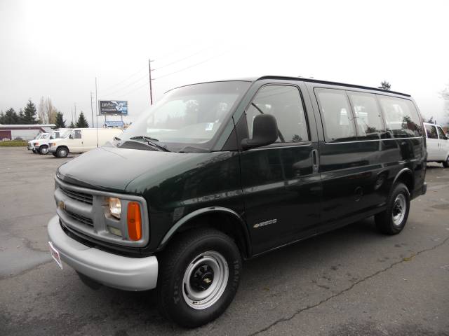 Chevrolet Express Base------------->2500 DOWN Passenger Van