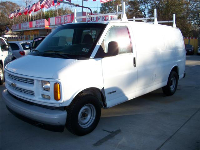Chevrolet Express Overland 4X4 Passenger Van