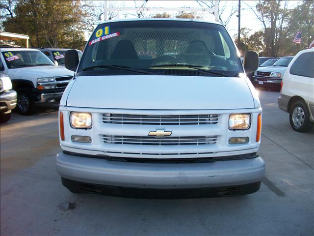 Chevrolet Express 2001 photo 1