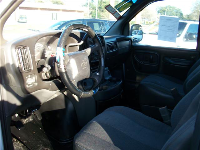 Chevrolet Express 2001 photo 3