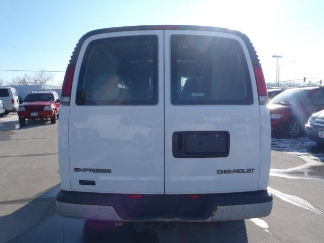 Chevrolet Express 2001 photo 1