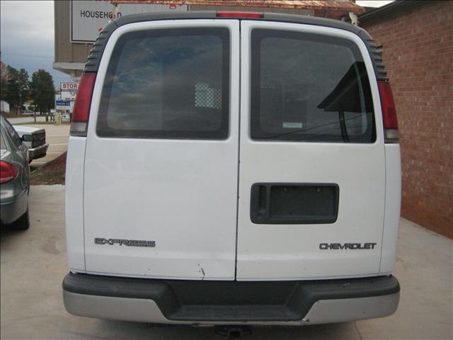 Chevrolet Express 4WD Access V6 AT Passenger Van