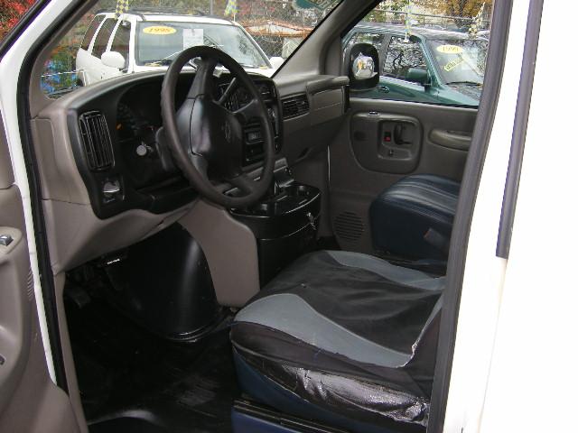 Chevrolet Express 2001 photo 3