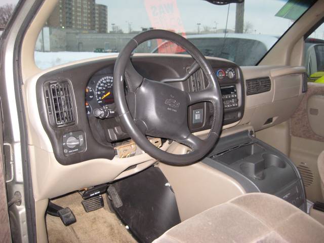 Chevrolet Express SL1 Passenger Van