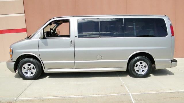 Chevrolet Express 2001 photo 1