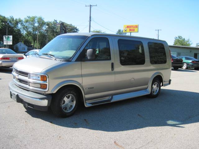Chevrolet Express SLT W/20 Wheels Passenger Van
