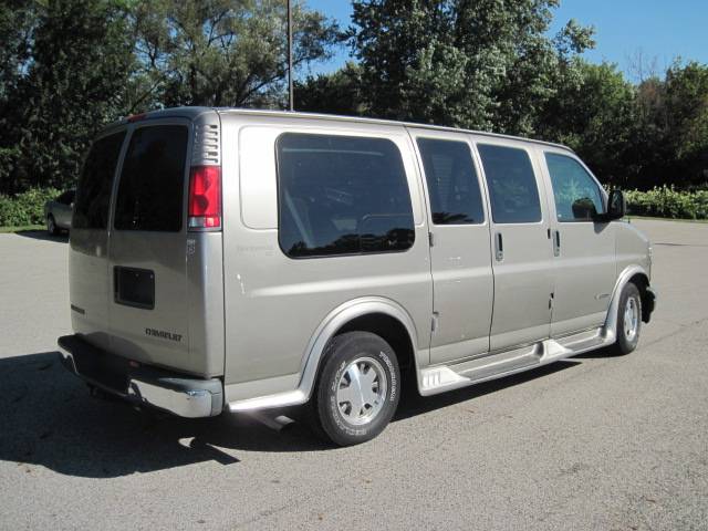 Chevrolet Express 2001 photo 1