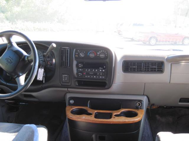 Chevrolet Express 2001 photo 4