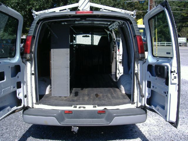 Chevrolet Express 2001 photo 3
