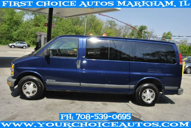 Chevrolet Express 2002 photo 1