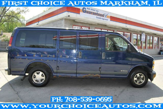 Chevrolet Express 2002 photo 2