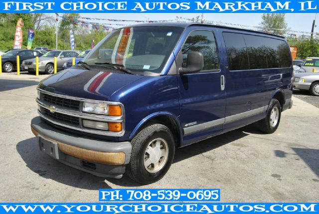 Chevrolet Express 2002 photo 3
