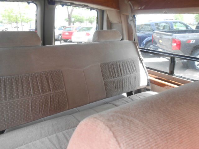 Chevrolet Express 2002 photo 1