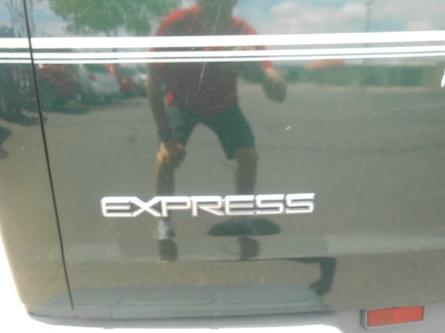 Chevrolet Express 2002 photo 13