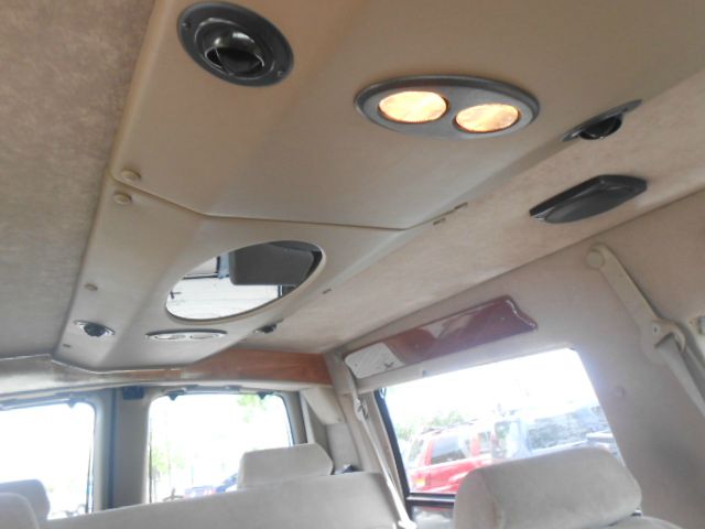 Chevrolet Express 2002 photo 9