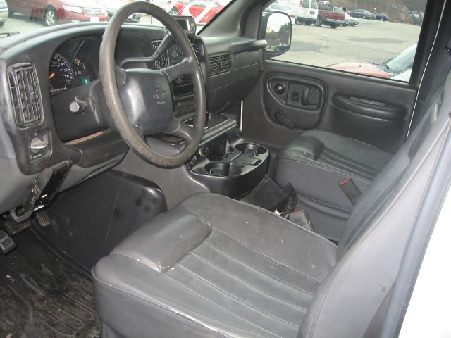 Chevrolet Express 2002 photo 0