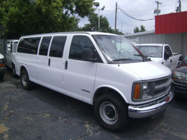 Chevrolet Express 2002 photo 1
