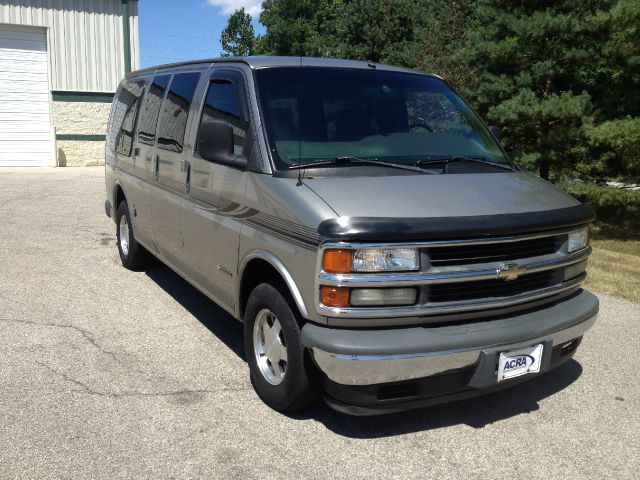 Chevrolet Express 2002 photo 4
