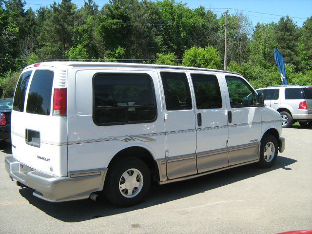 Chevrolet Express 750i 4dr Sdn Passenger Van