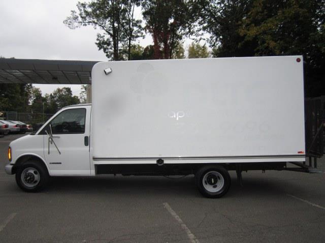 Chevrolet Express 2002 photo 1