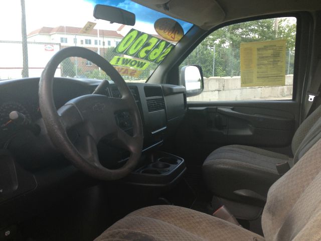 Chevrolet Express 2003 photo 1