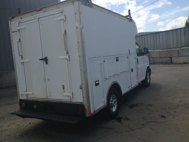 Chevrolet Express 2003 photo 2