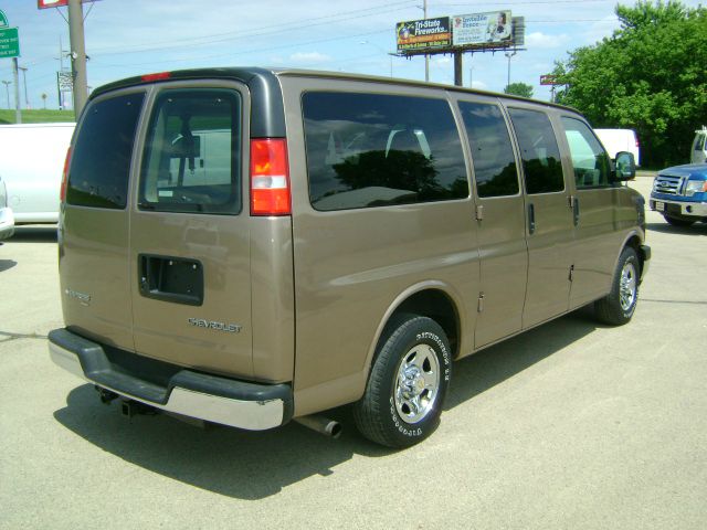 Chevrolet Express 2003 photo 1