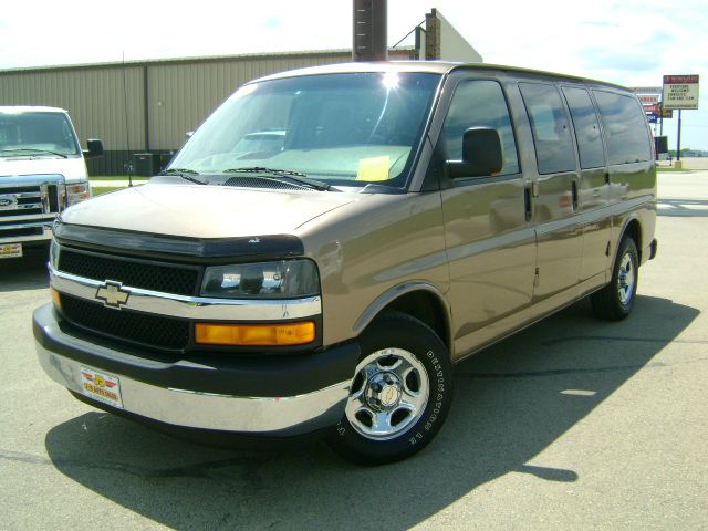 Chevrolet Express 2003 photo 3