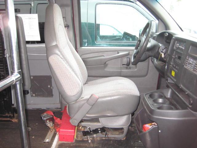 Chevrolet Express 2003 photo 2