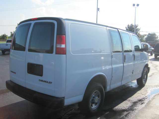 Chevrolet Express 2003 photo 1