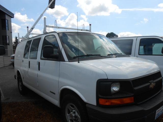 Chevrolet Express 2003 photo 2