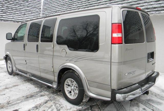 Chevrolet Express 2003 photo 2