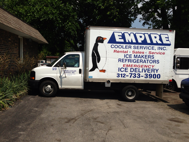 Chevrolet Express 1.8T Cabriolet Box Truck