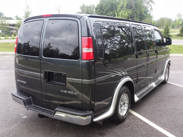 Chevrolet Express 750i 4dr Sdn Passenger Van