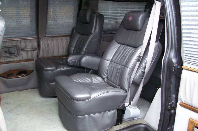 Chevrolet Express 2003 photo 2